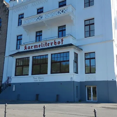 Karmeliterhof & Aparthotel *