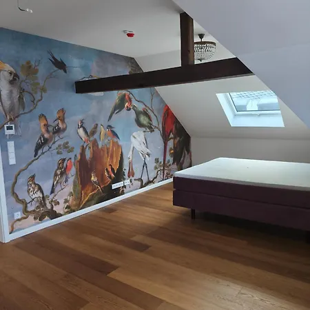 Aparthotel Karmeliterhof & *