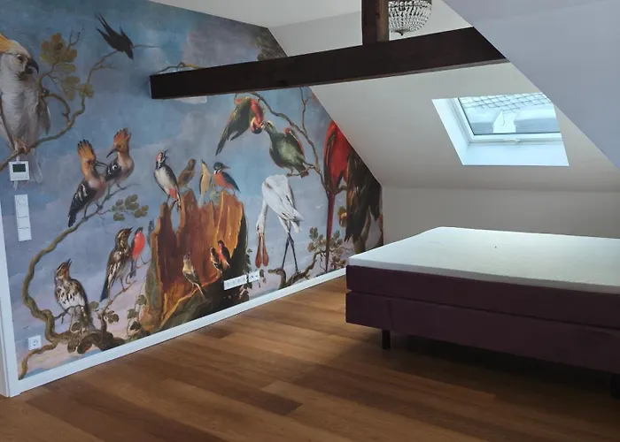 Aparthotel Karmeliterhof & *